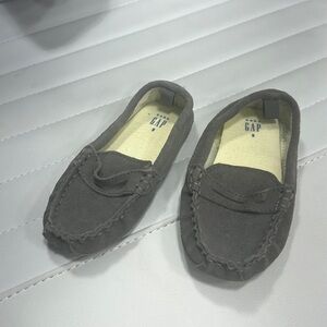 Baby gap size 9 loafer